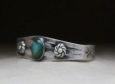 Vintage Fred Harvey Era Navajo Coin Silver Turquoise Cuff Bracelet - Additional view 3