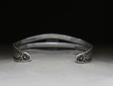 Vintage Fred Harvey Era Navajo Coin Silver Turquoise Cuff Bracelet - Additional view 5