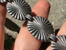 Early Fred Harvey Era Navajo Sterling Silver Concha Bracelet w/paperclip chain - Additional view 2