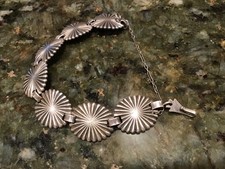 Early Fred Harvey Era Navajo Sterling Silver Concha Bracelet w/paperclip chain - Additional view 19