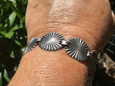 Early Fred Harvey Era Navajo Sterling Silver Concha Bracelet w/paperclip chain - Additional view 7