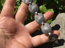 Early Fred Harvey Era Navajo Sterling Silver Concha Bracelet w/paperclip chain - Additional view 9