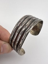 Early Old Navajo Fred Harvey Era Sterling Silver Stamped Arrow Cuff Bracelet - Additional view 8