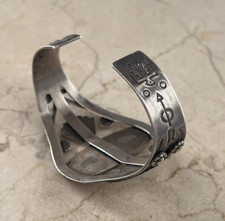 Vintage Fred Harvey Era Bell Sterling 925 Turquoise Ornate Cuff Bracelet - Additional view 15
