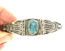 FRED HARVEY ERA NAVAJO SILVER AND TURQUOISE BRACELET SMALL SIZE - Additional view 3