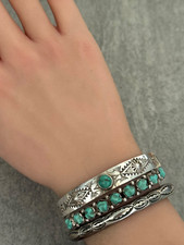 VTG FRED HARVEY ERA Navajo Turquoise Whirling Logs REPOUSSE Silver Bracelet Sz7 - Additional view 2