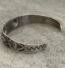 Old Vintage Fred Harvey Era Navajo Turquoise Repousse Coin silver Bracelet - Additional view 10
