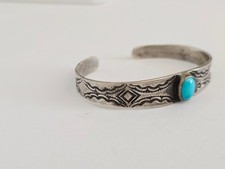 Small VTG Sterling Silver Turquoise Navajo Fred Harvey Era Stamped Cuff Bracelet - Additional view 1