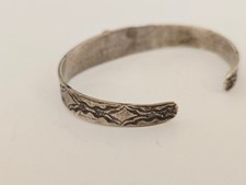 Small VTG Sterling Silver Turquoise Navajo Fred Harvey Era Stamped Cuff Bracelet - Additional view 4
