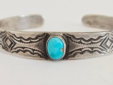 Small VTG Sterling Silver Turquoise Navajo Fred Harvey Era Stamped Cuff Bracelet - Additional view 6