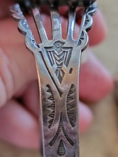 FRED HARVEY ERA MAISELS Navajo THUNDERBIRD Scalloped Sterling Tooled Bracelet - Additional view 12