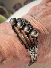 FRED HARVEY ERA MAISELS Navajo THUNDERBIRD Scalloped Sterling Tooled Bracelet