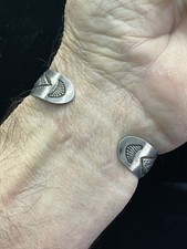 Antique Fred Harvey Whirling Log Stamped Sterling Cuff Bracelet..TJ1035 - Additional view 3