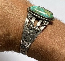 Vintage  Fred Harvey Era “Navajo” Sterling & Turquoise Stamped Cuff Bracelet+++ - Additional view 11