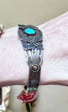 Wonderful Vintage Native American Sterling Silver & Turquoise Cuff Bracelet - Additional view 9