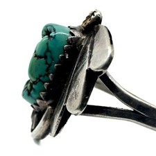 VINTAGE Navajo Style Fred Harvey Era Sterling Ring with Raw Turquoise Patina - Additional view 6