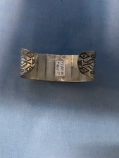 Awesome Fred Harvey Era Stamped Cuff Bracelet - Additional view 7