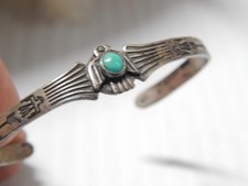 VINTAGE NAVAJO INDIAN FRED HARVEY STERLING SILVER turquoise baby /child BRACELET - Additional view 1