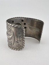 Vtg Fred Harvey Navajo Sterling Silver Thunderbird Stamped Wide Cuff Bracelet - Additional view 7