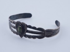 Sterling Silver Arrow Company Fred Harvey Era Heart Turquoise Cuff Bracelet - Additional view 3