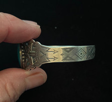 Vintage Fred Harvey Bracelet-Sterling-Crossed Arrows-Large Turquoise - Additional view 2