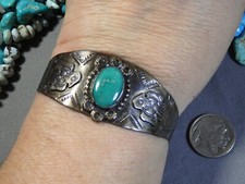 Fred Harvey Era NAVAJO Cerrillos TURQUOISE Sterling Silver THUNDERBIRD Bracelet - Additional view 1