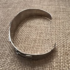 Fred Harvey Native American Thunderbird Arrows Stamped Sterling Silver Cuff - Additional view 7