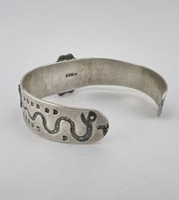 Fred Harvey Navajo Sterling Cerrillos Turquoise Stamped Horse Dog Cuff Bracelet - Additional view 6