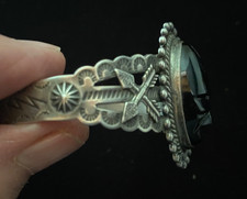 Vintage Fred Harvey Sterling Bracelet-Obsidian Stone Image-Crossed Arrows - Additional view 1