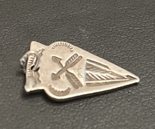 Early Native American Sterling Silver Fred Harvey Arrowhead Crossed Arrow Charm - Additional view 2