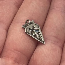 Early Native American Sterling Silver Fred Harvey Arrowhead Crossed Arrow Charm - Additional view 6