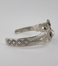 Vtg Fred Harvey Navajo Coin Silver Petit Point Turquoise Stamped Cuff Bracelet - Additional view 3