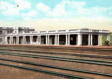 Williams AZ Postcard Santa Fe Railway Depot and Hotel Fray Marcos Fred Harvey WB - Additional view 3