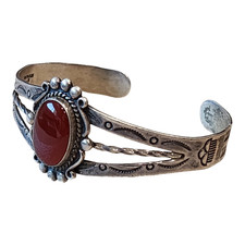 Vintage Fred Harvey Era Bell Trading Post Carnelian Sterling Silver Bracelet - Additional view 2