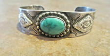 REAL OLD Fred Harvey Era Navajo Sterling Silver Turquoise SHIELD Design Bracelet - Additional view 2