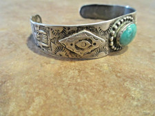 REAL OLD Fred Harvey Era Navajo Sterling Silver Turquoise SHIELD Design Bracelet - Additional view 7