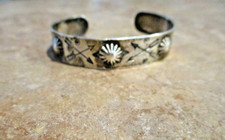 VERY OLD  Fred Harvey Era Navajo Sterling Silver REVERSE PUNCH Design Bracelet - Additional view 11