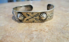 VERY OLD  Fred Harvey Era Navajo Sterling Silver REVERSE PUNCH Design Bracelet - Additional view 7