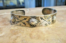 VERY OLD Fred Harvey Era Navajo Sterling Silver REVERSE PUNCH Design Bracelet