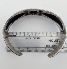 Vtg c1920's Navajo Fred Harvey Era Ingot Silver Repousse Cuff Bracelet Sz 6⅝ - Additional view 12