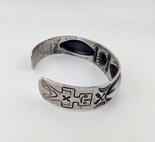 Vtg c1920's Navajo Fred Harvey Era Ingot Silver Repousse Cuff Bracelet Sz 6⅝ - Additional view 3