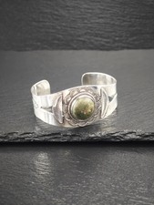 Fred Harvey Era Cerillos Native American Cuff Sterling Silver Bracelet - Additional view 1