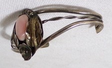 Fred Harvey Old Pawn Silver Pink MOP Native American Navajo Bracelet - Additional view 6