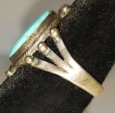 ANTIQUE FRED HARVEY BRIGHT BLUE KINGMAN TURQUOISE & STERLING SILVER RING ~ SZ 6 - Additional view 3