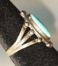 ANTIQUE FRED HARVEY BRIGHT BLUE KINGMAN TURQUOISE & STERLING SILVER RING ~ SZ 6 - Additional view 4