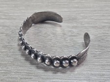 REAL OLD Fred Harvey Era Maisels Navajo Sterling Silver FOURTEEN DOME Bracelet - Additional view 1