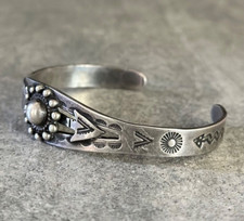 OLD FRED HARVEY ERA Navajo Turquoise CONCHO ARROW RATTLESNAKE Sterling Bracelet - Additional view 3