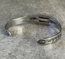 OLD FRED HARVEY ERA Navajo Turquoise CONCHO ARROW RATTLESNAKE Sterling Bracelet - Additional view 7