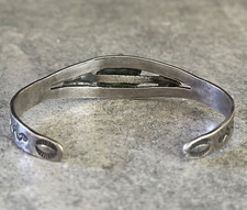 OLD FRED HARVEY ERA Navajo Turquoise CONCHO ARROW RATTLESNAKE Sterling Bracelet - Additional view 8