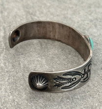 Old FRED HARVEY ERA Navajo Turquoise WHIRLING LOG REPOUSSE Silver Bracelet - Additional view 9